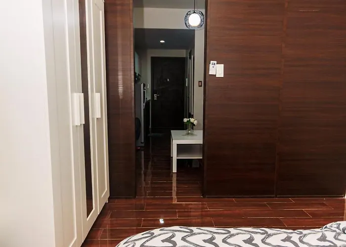 Air Penthouse 59 Gym Swim Park 300 Mbps *