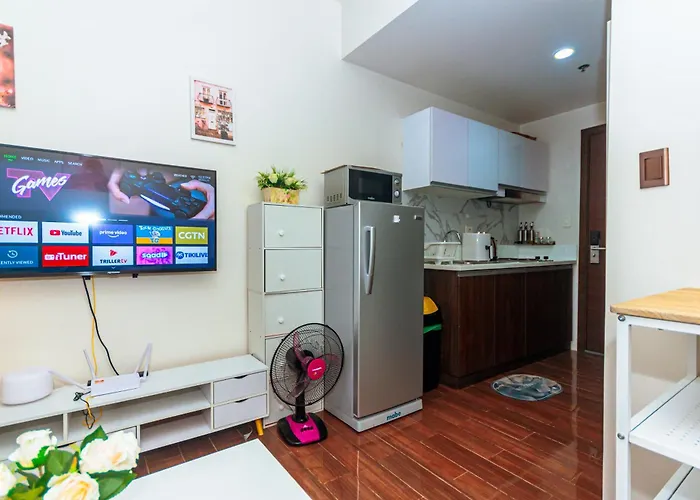 Air Penthouse 59 Gym Swim Park 300 Mbps